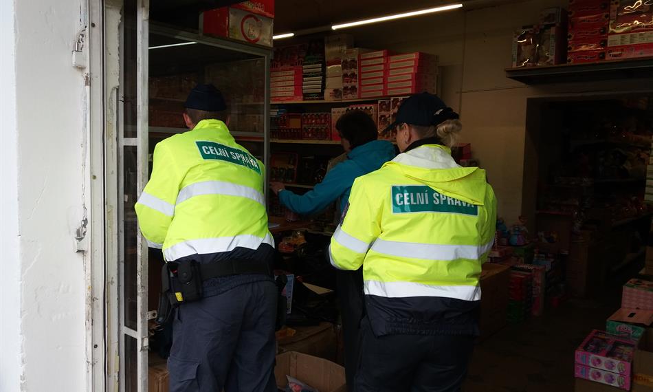 2019-11-12-1258HRAČKY 8.jpg